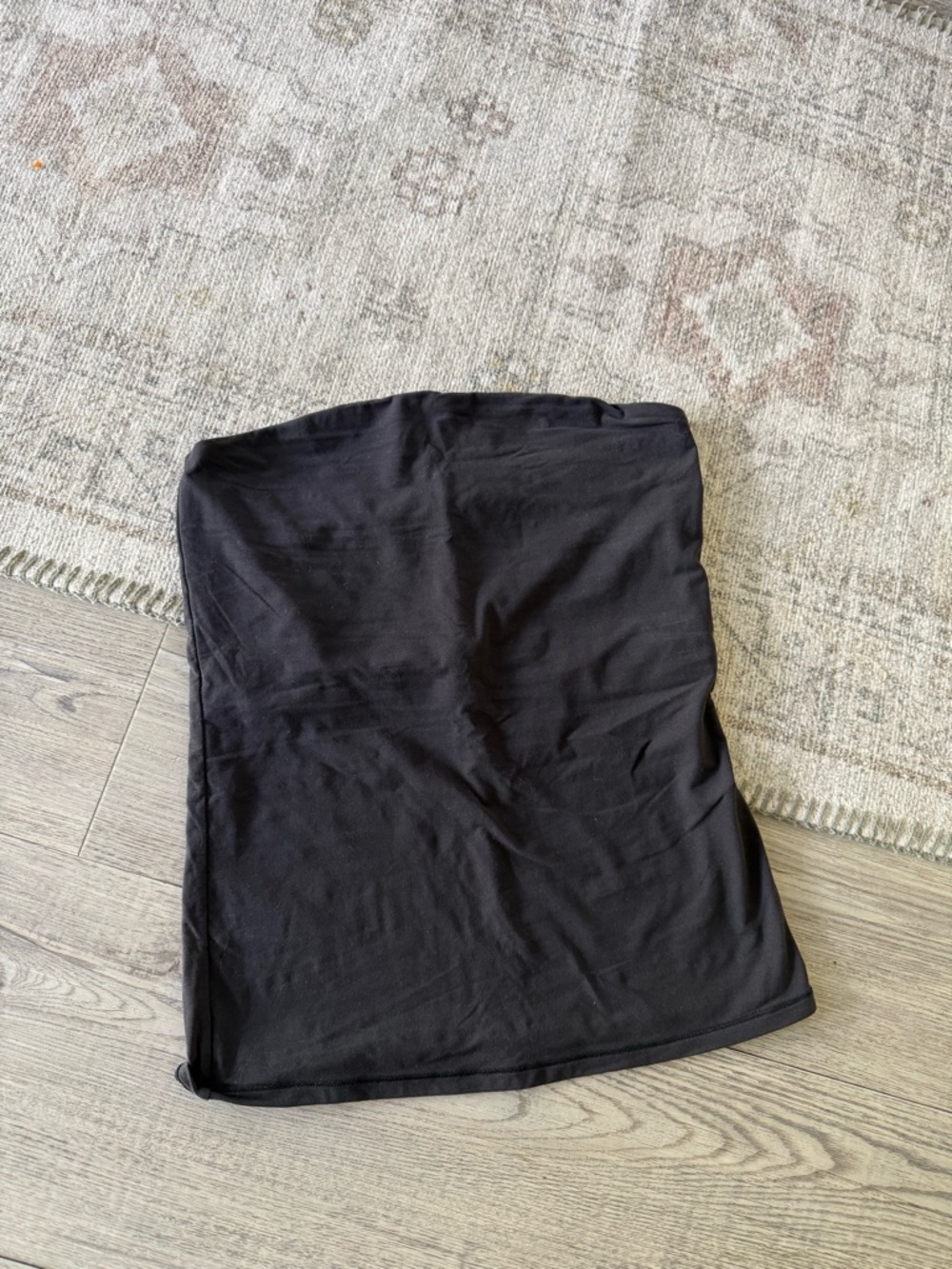 SKIMS fits everybody tube top